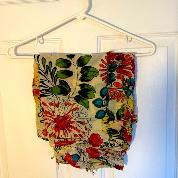Accessories - Scarf with pretty flower print